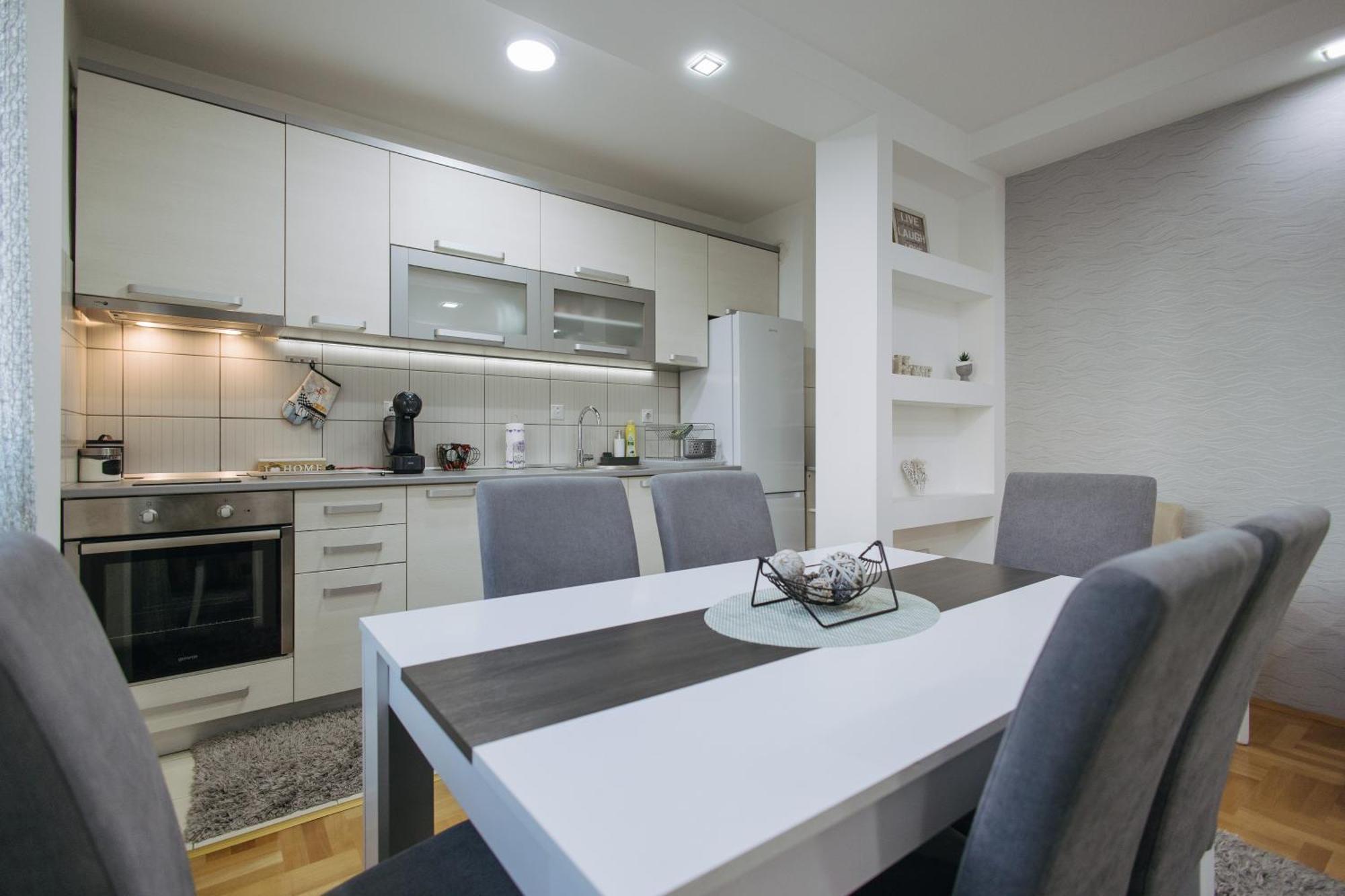 Apartment Vukota *